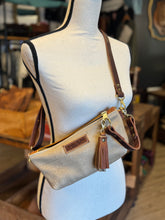 Lil' Vacation (Wristlet/Torso) Amaretto/Worn Saddle Mix