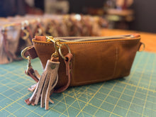 Lil' Vacation (Wristlet/Torso) Amaretto/Worn Saddle Mix