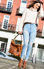 Mid-Size Bucket (Zippered Top)